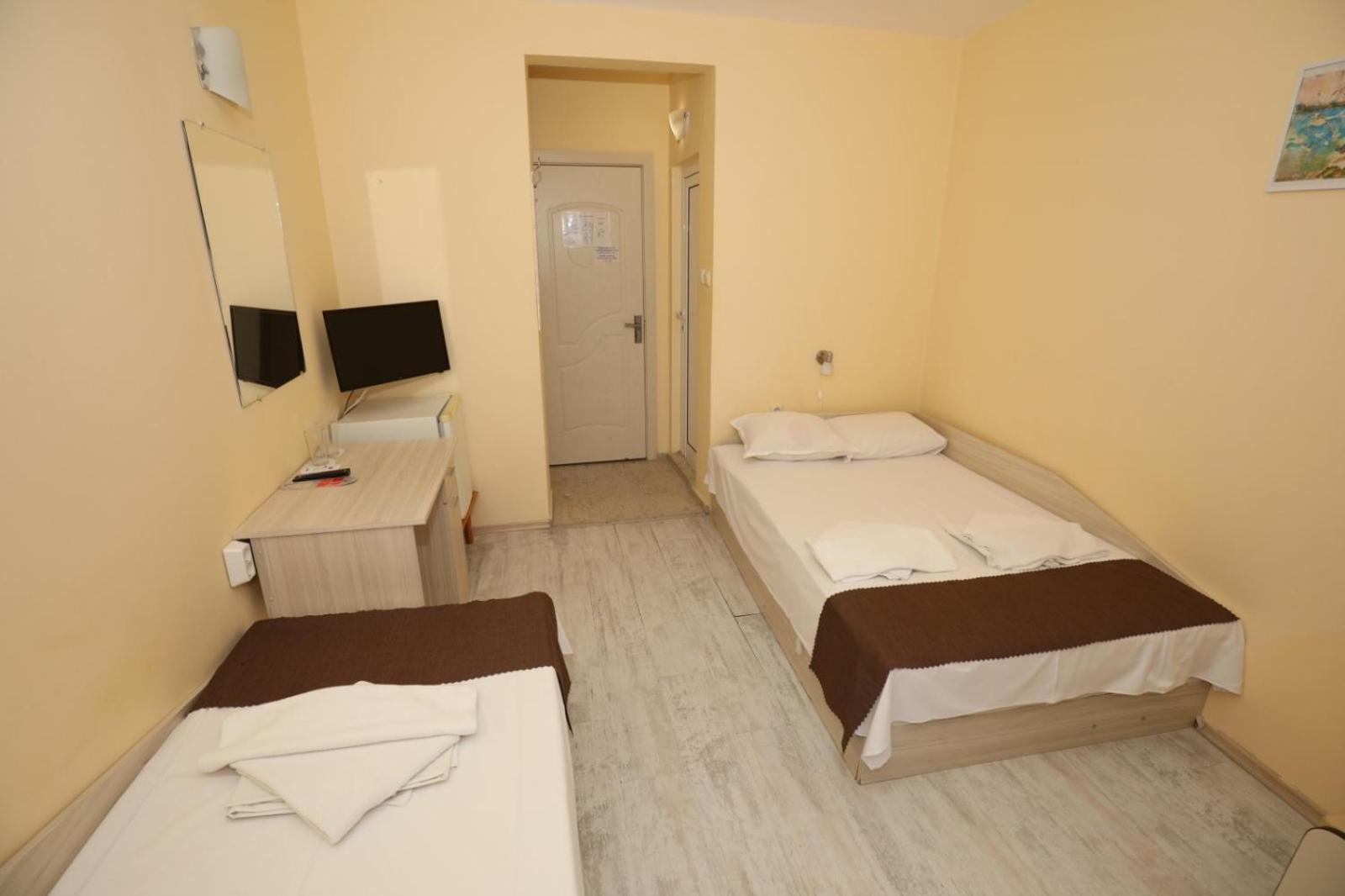 פומורי Family Hotel White House מראה חיצוני תמונה