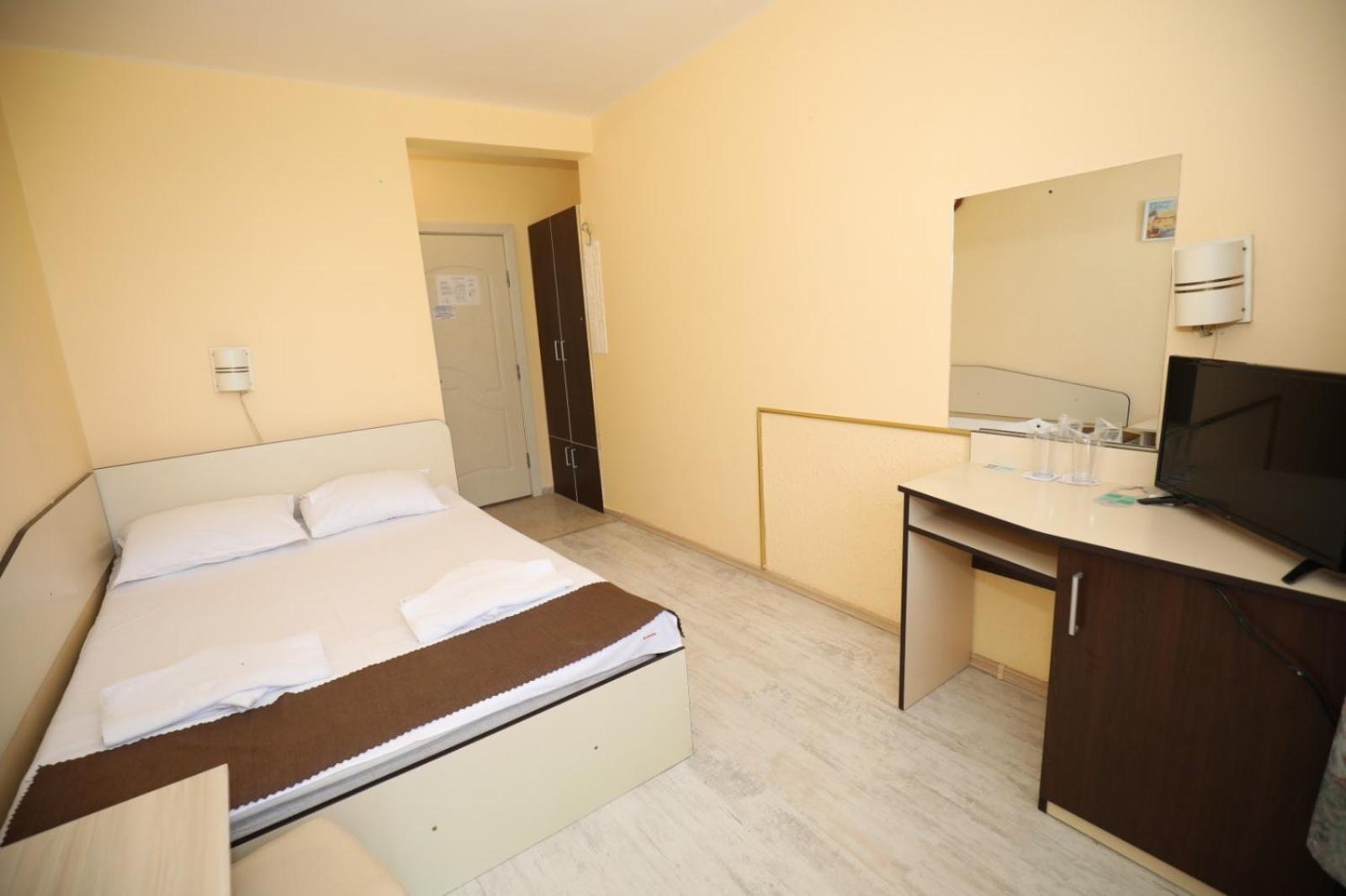 פומורי Family Hotel White House מראה חיצוני תמונה