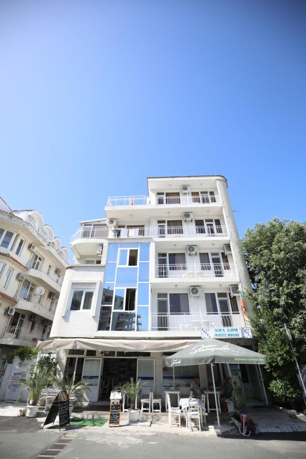 פומורי Family Hotel White House מראה חיצוני תמונה